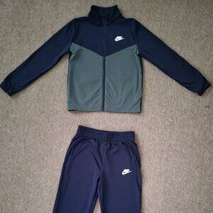 Nike track suit